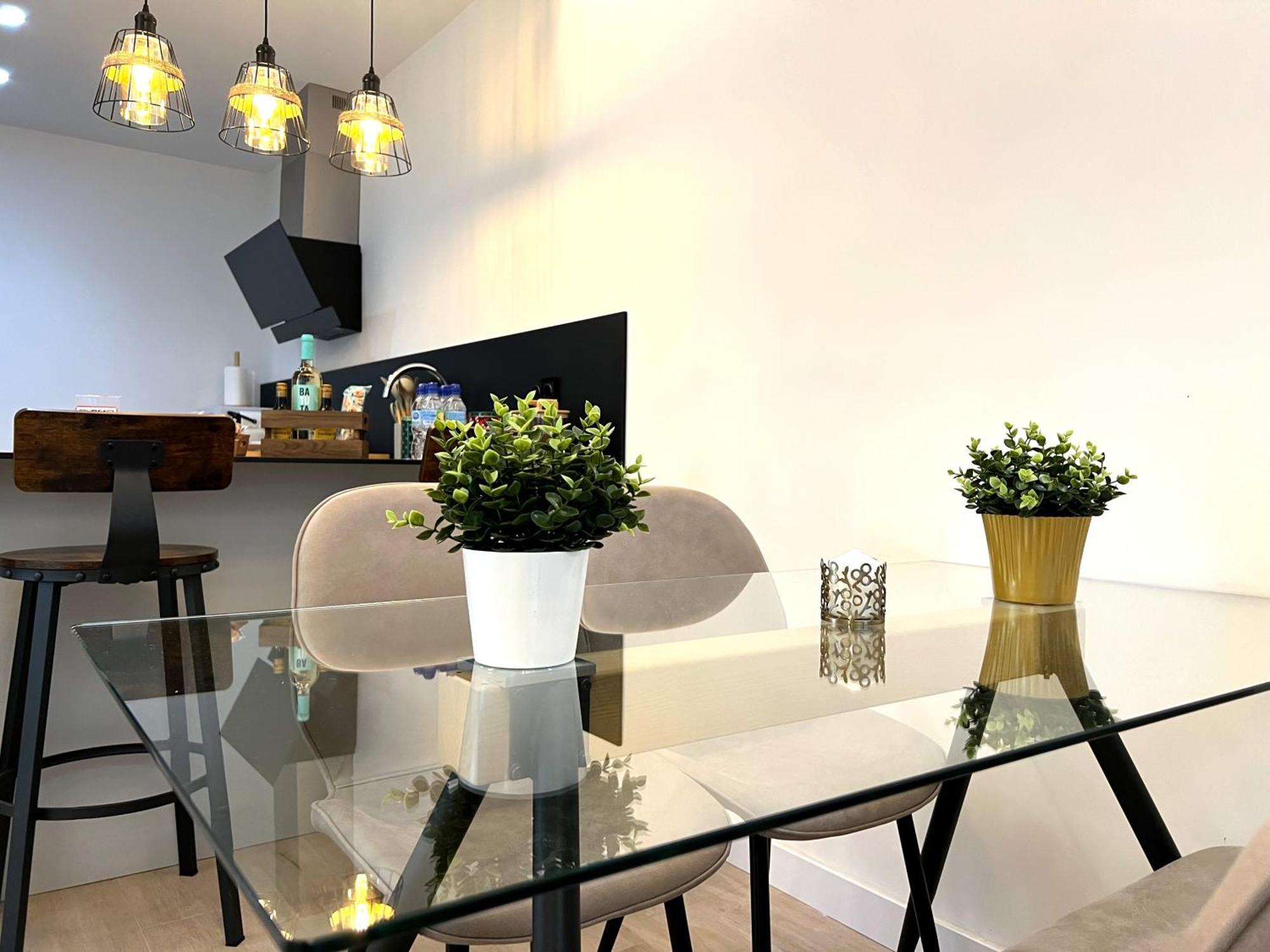 Duplex Moderno Y Acogedor Junto A Atocha Apartment Madrid Bagian luar foto