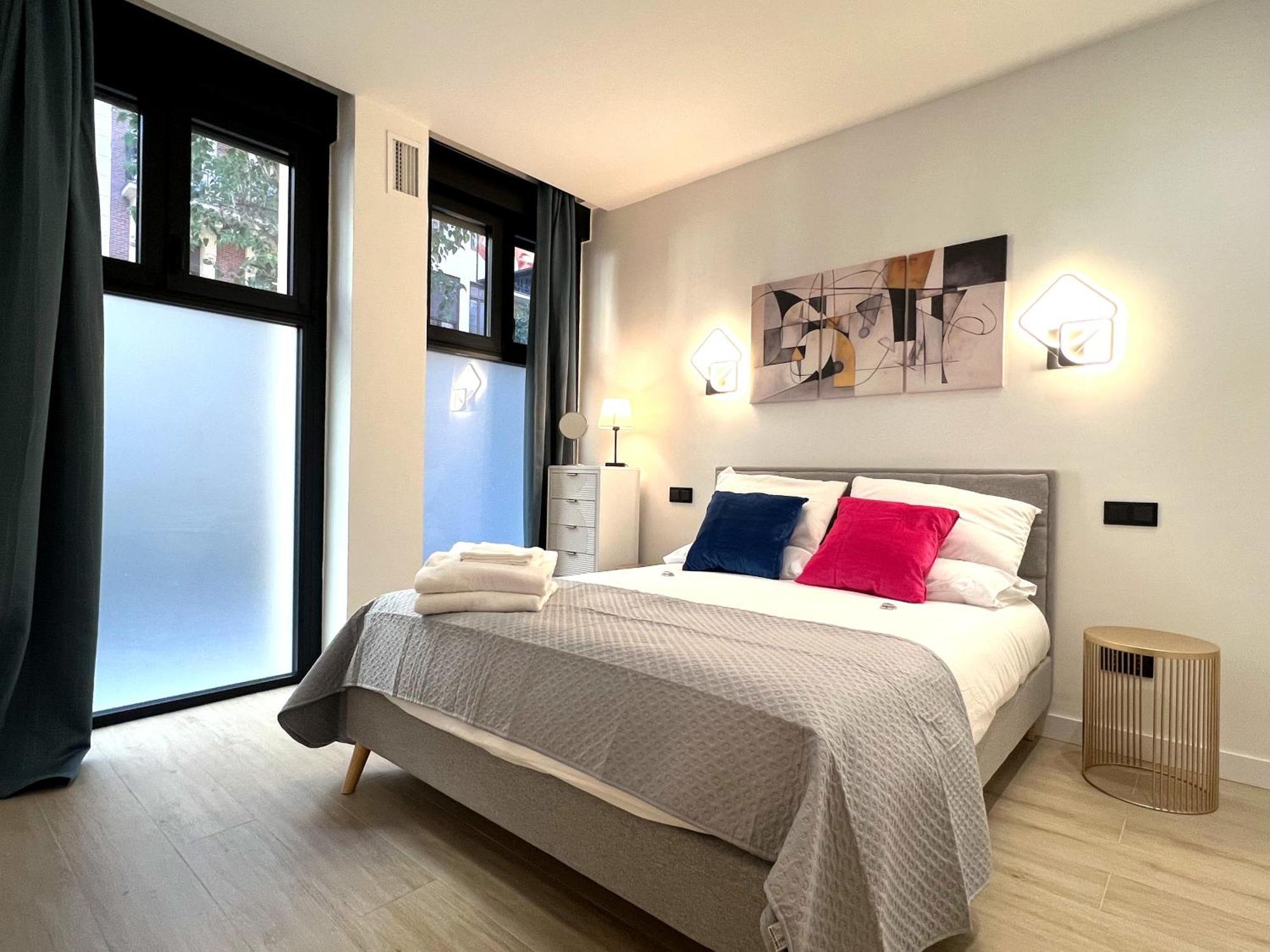 Duplex Moderno Y Acogedor Junto A Atocha Apartment Madrid Bagian luar foto