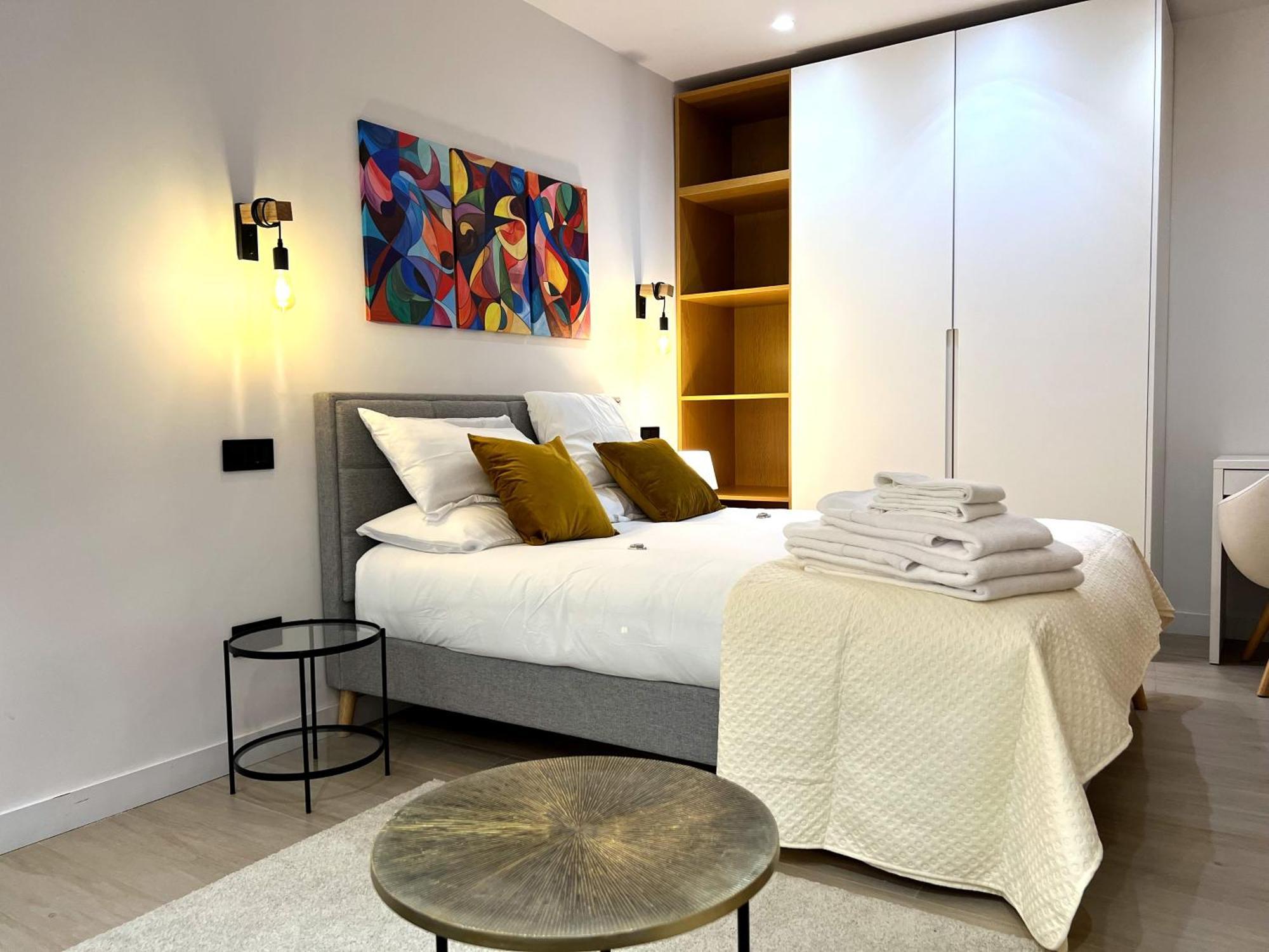 Duplex Moderno Y Acogedor Junto A Atocha Apartment Madrid Bagian luar foto