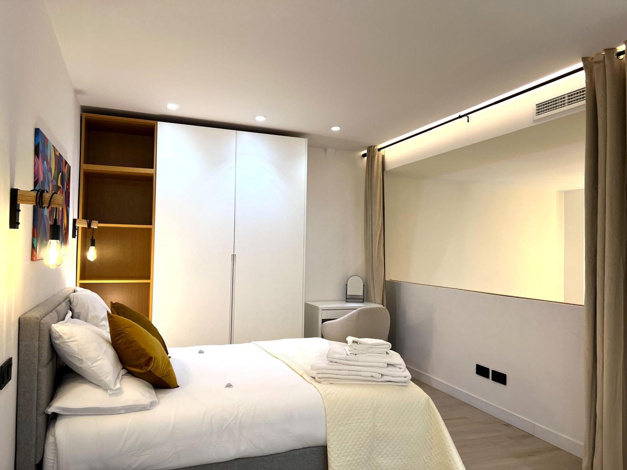 Duplex Moderno Y Acogedor Junto A Atocha Apartment Madrid Bagian luar foto