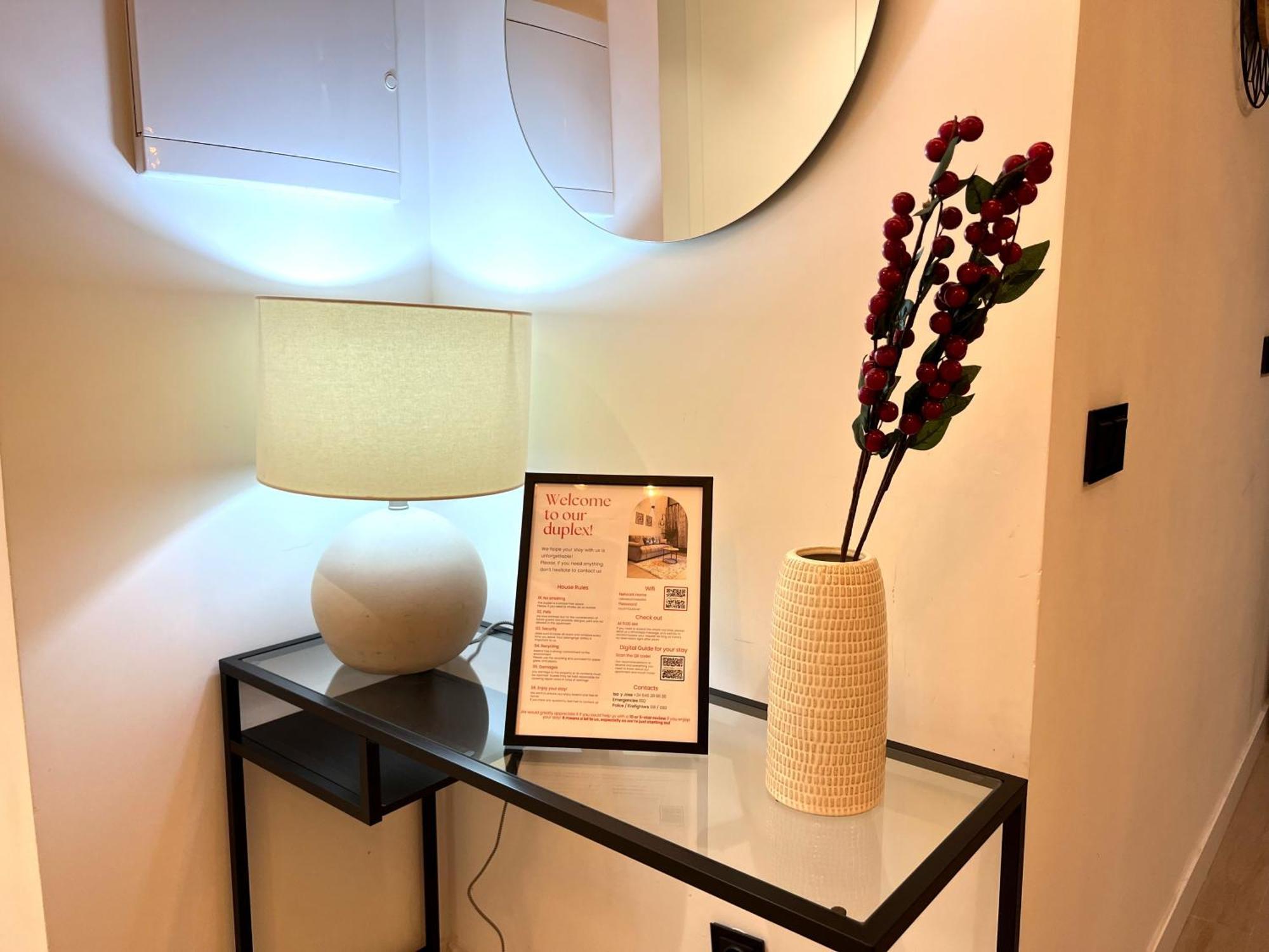 Duplex Moderno Y Acogedor Junto A Atocha Apartment Madrid Bagian luar foto