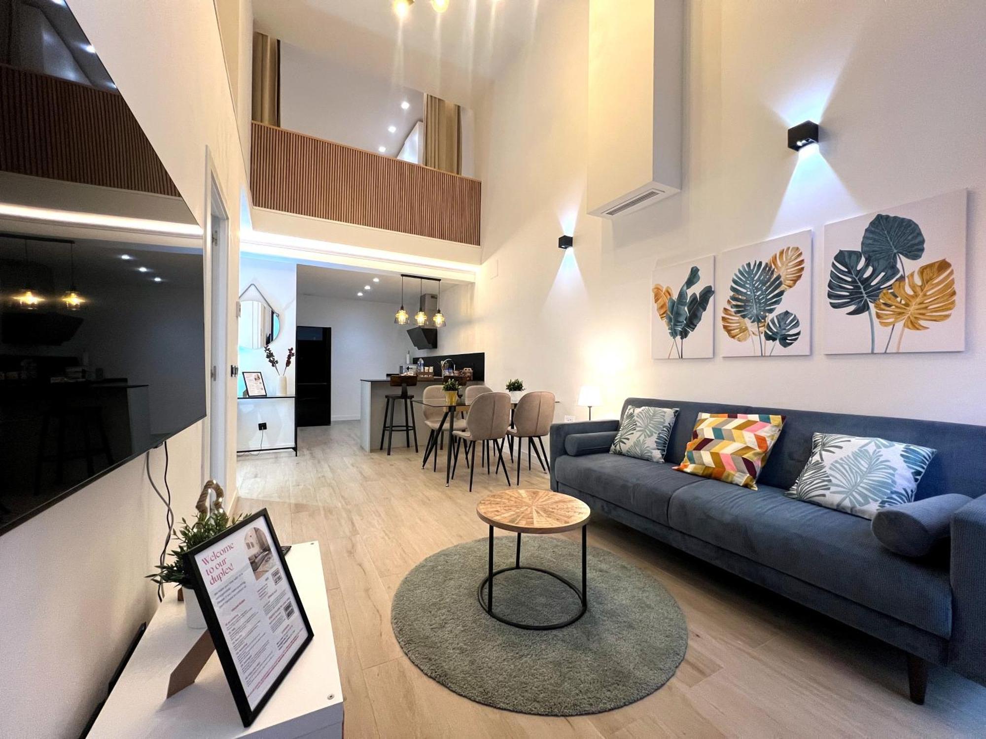 Duplex Moderno Y Acogedor Junto A Atocha Apartment Madrid Bagian luar foto